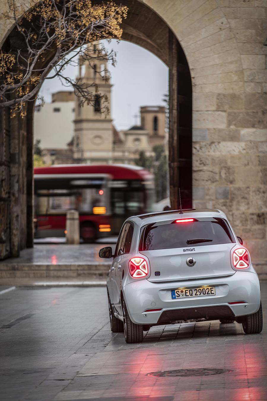  Smart EQ ForFour Edition One (W453) 2020 года  (WW) (фото 9 из 59)